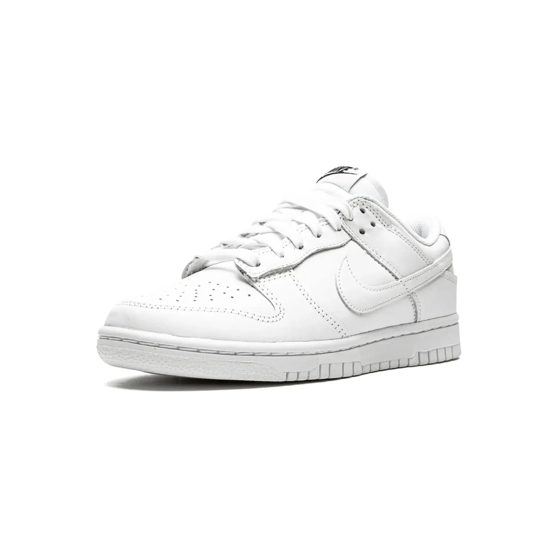 Nike Dunk Low "Triple White" - street-bill.dk