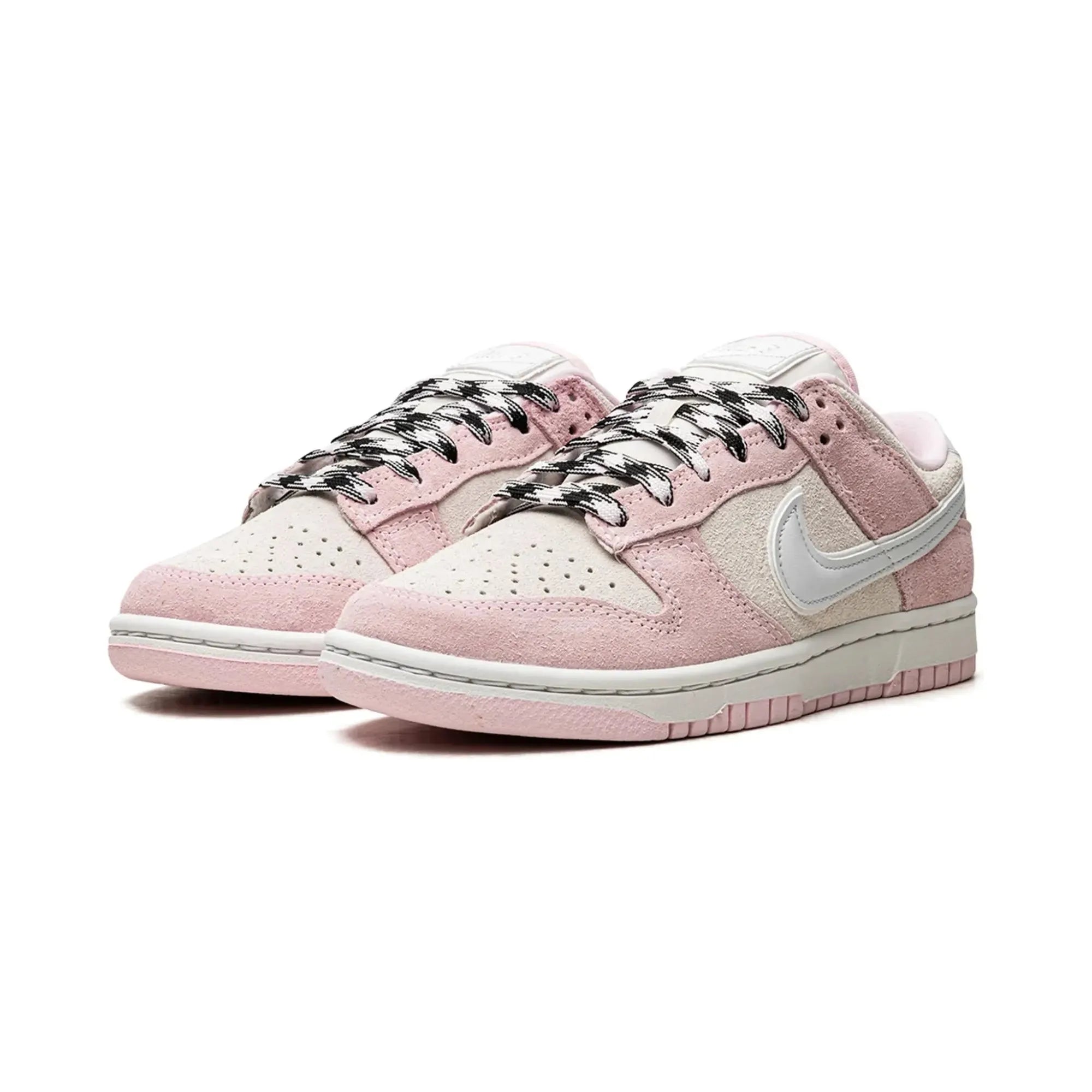 Nike Dunk Low LX "Pink Foam" - street-bill.dk