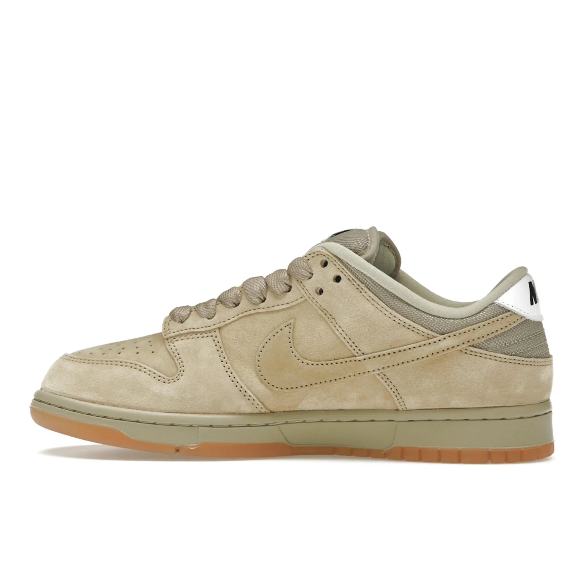 Nike SB Dunk Low Pro B Parachute Beige