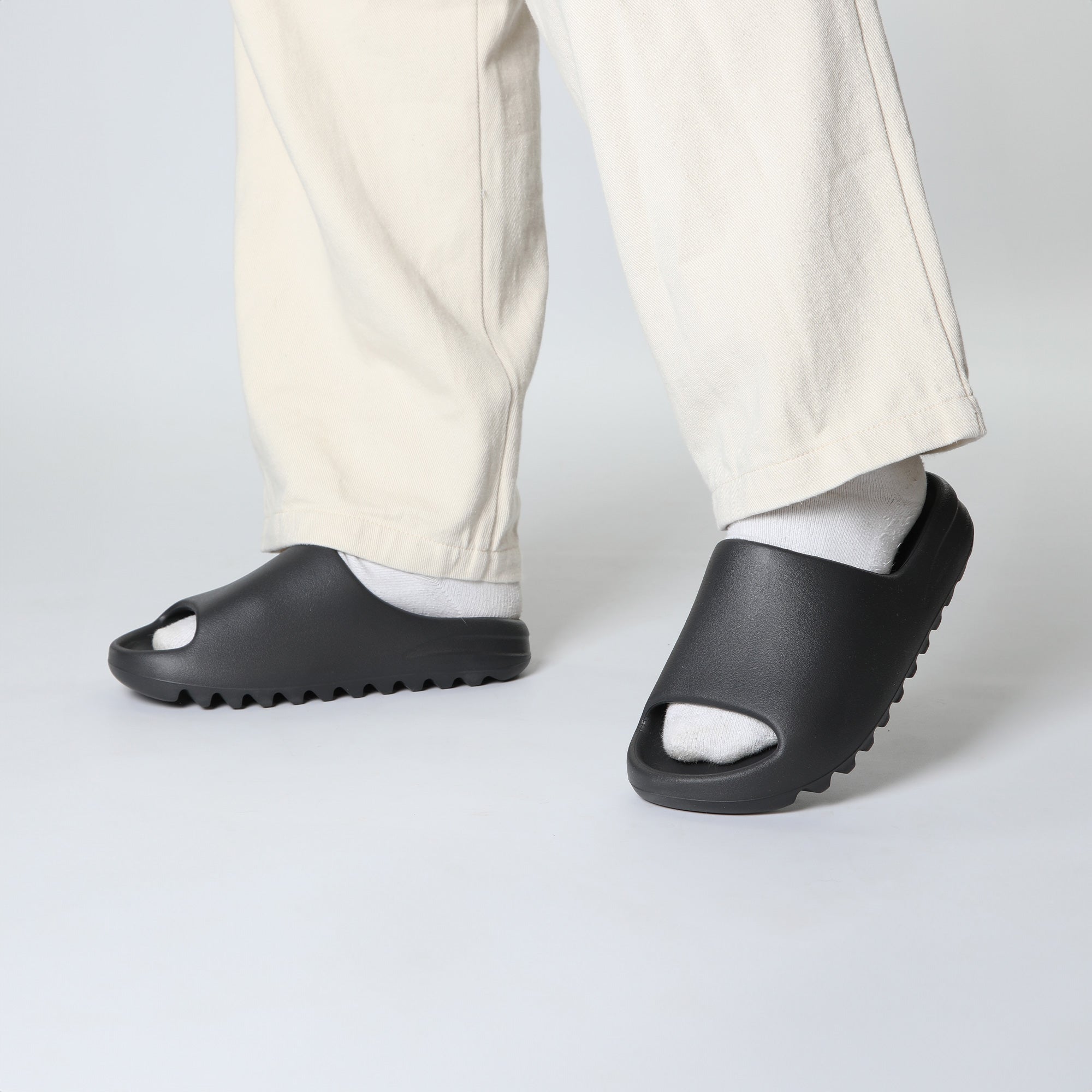 Yeezy slide onyx
