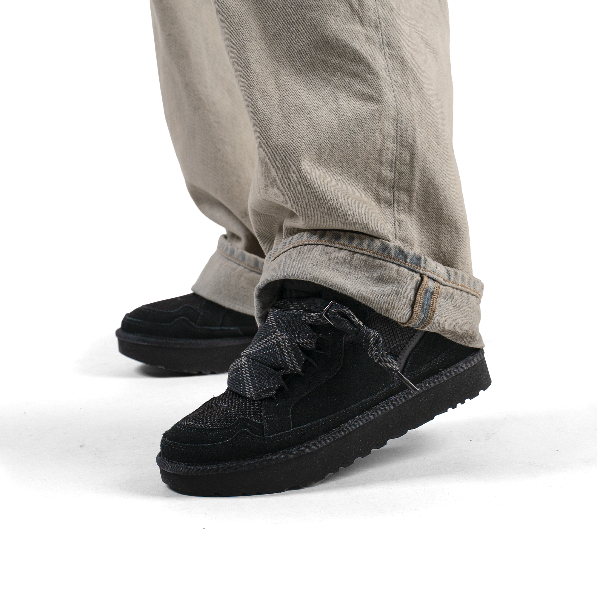 UGG Lowmel Black (Women's)