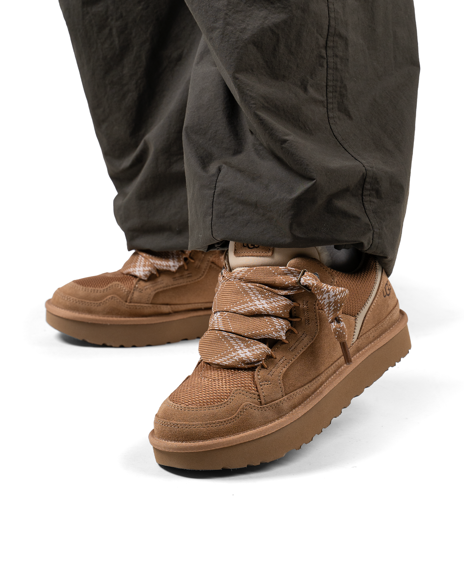 UGG Lowmel Chestnut (Women's)