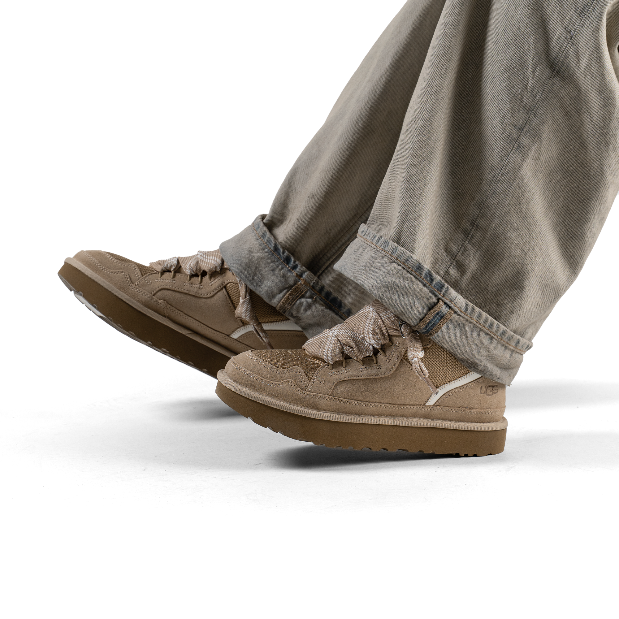 UGG Lowmel Sand (Women's)