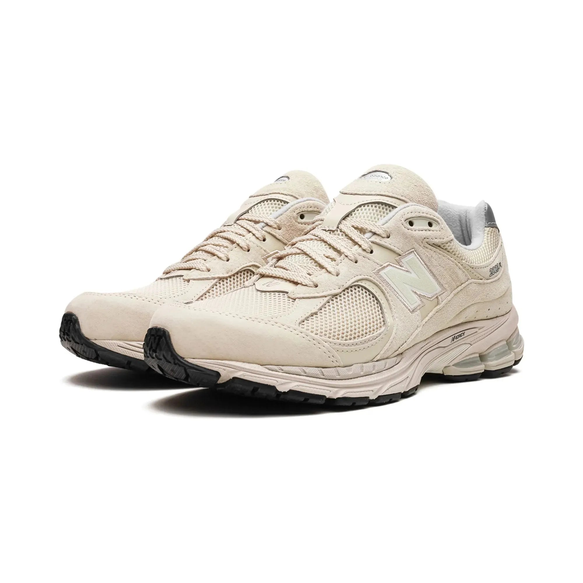 New Balance 2002R "Bone Light Aluminum" - street-bill.dk