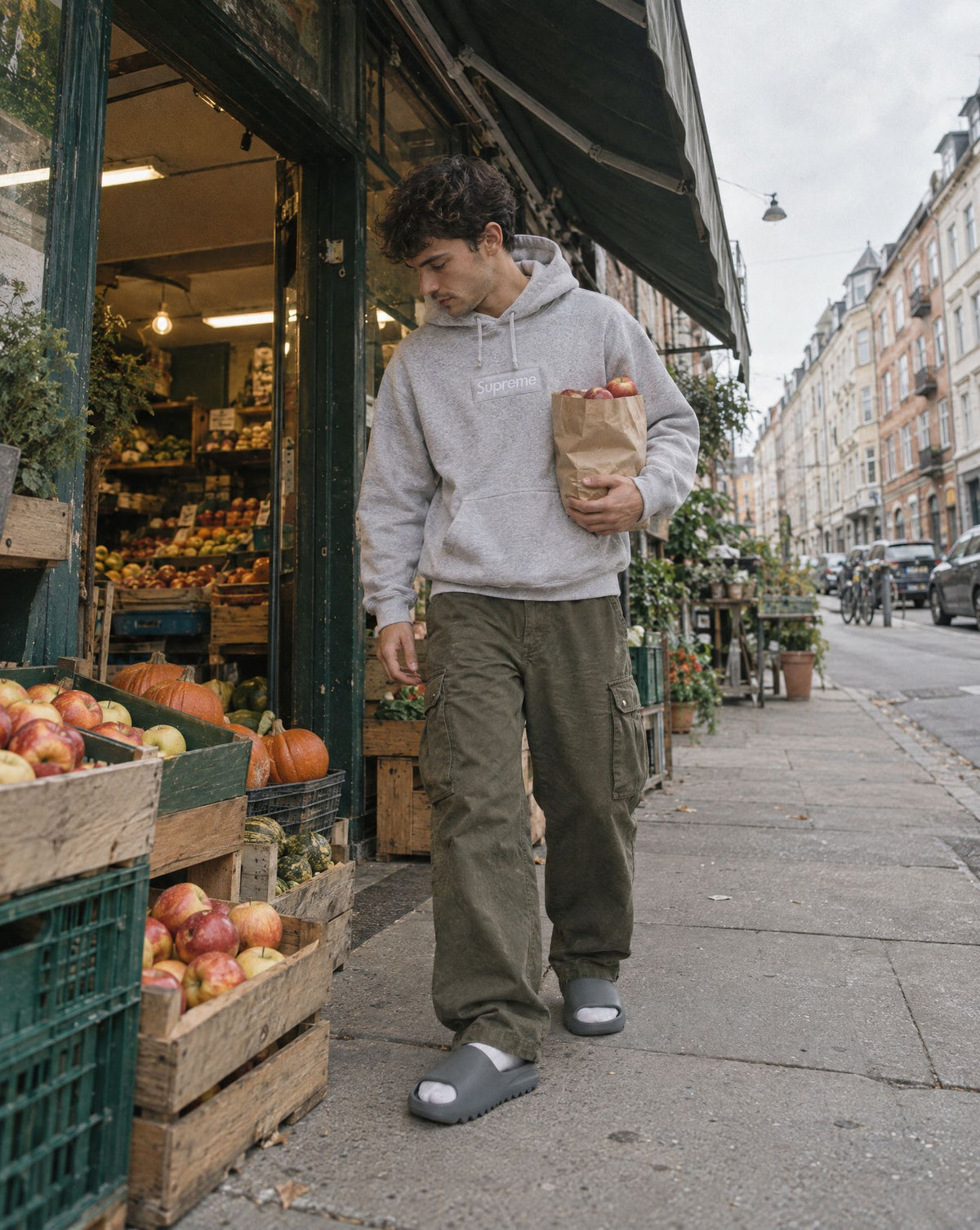 adidas Yeezy Slide Slate Marine - streetstyle i København