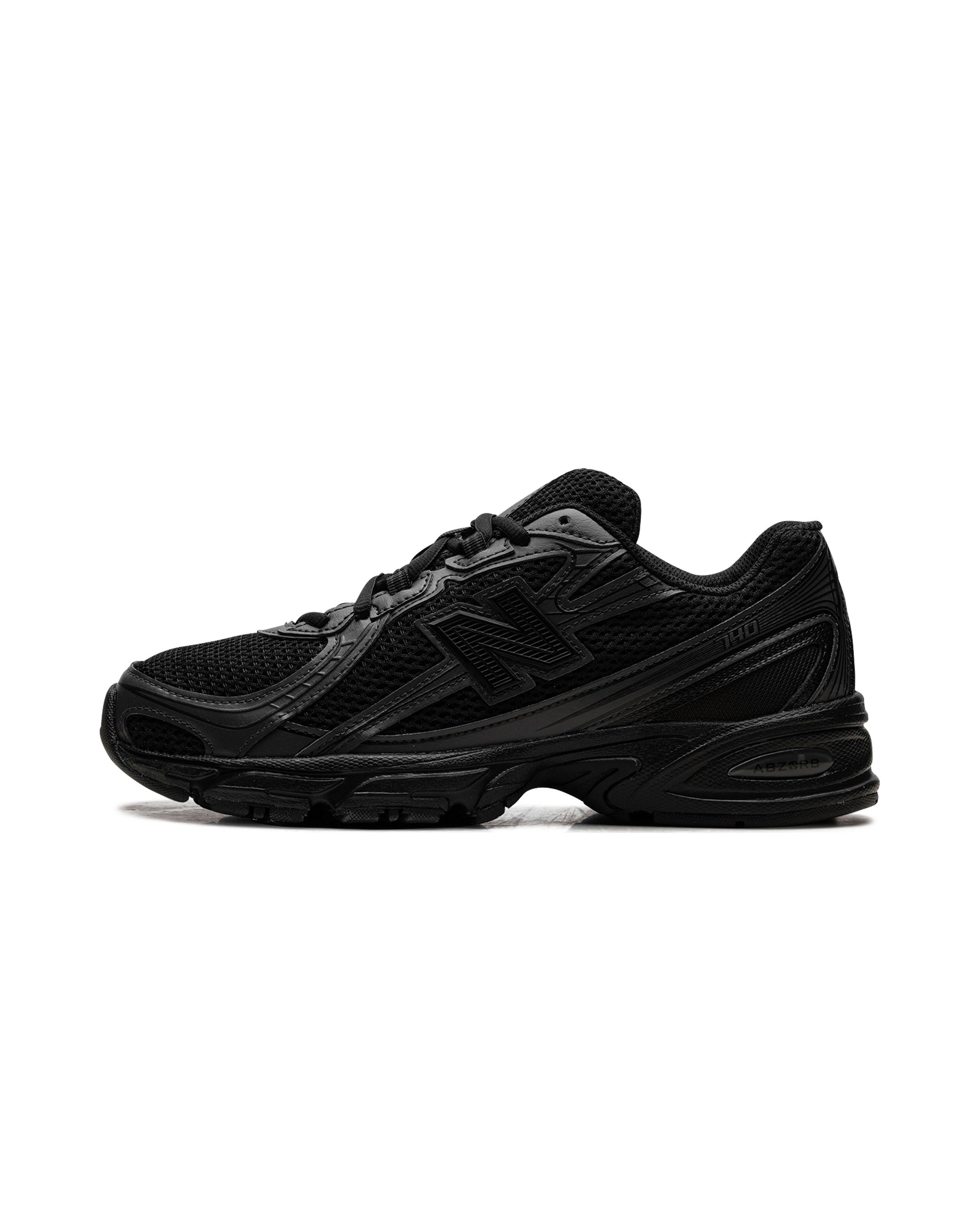 New Balance 740 Triple Black