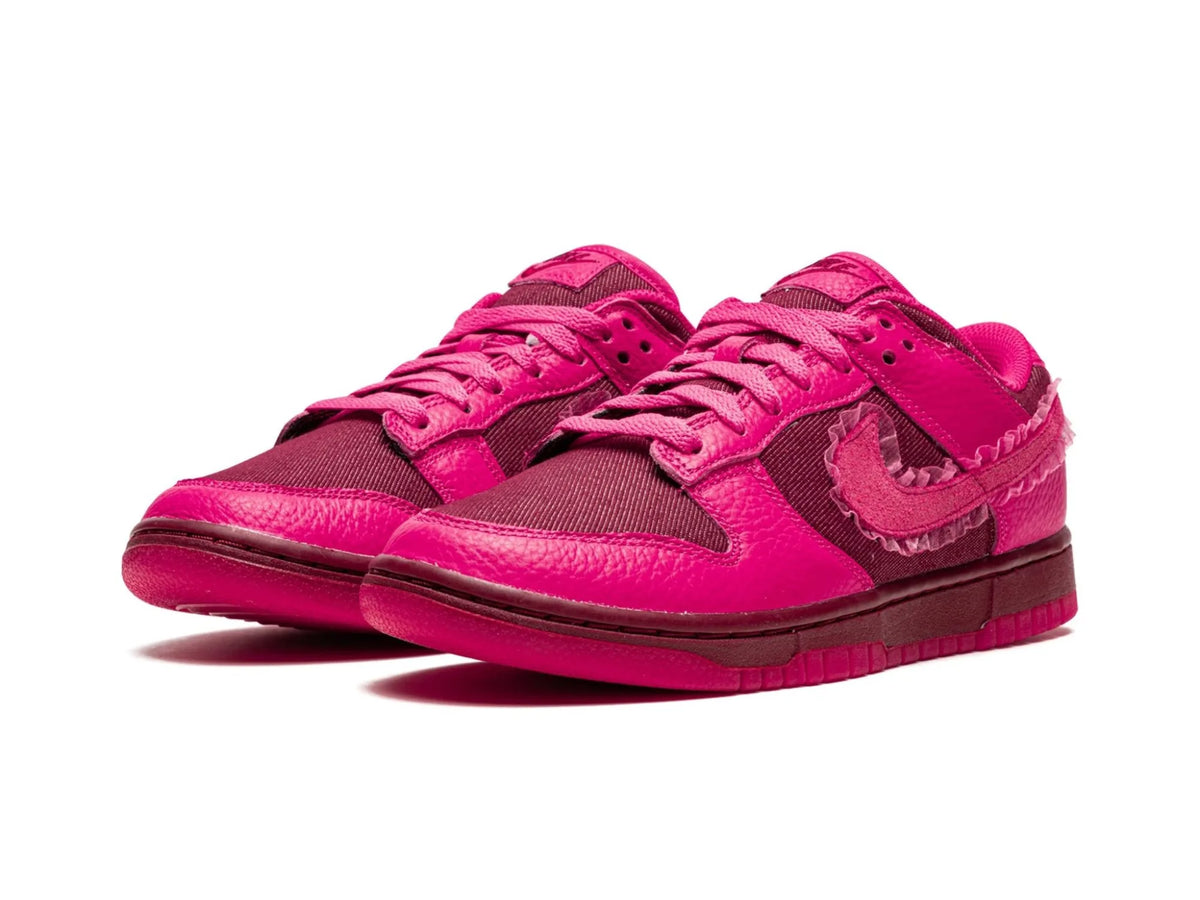 Nike Dunk Low "Valentine's Day" (2022) - street-bill.dk