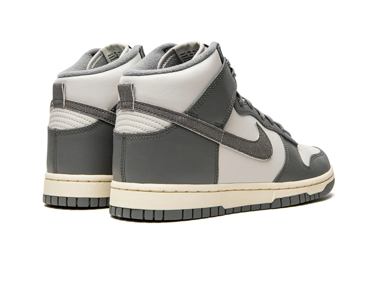 Nike Dunk High "Vintage Light Bone Grey" - street-bill.dk