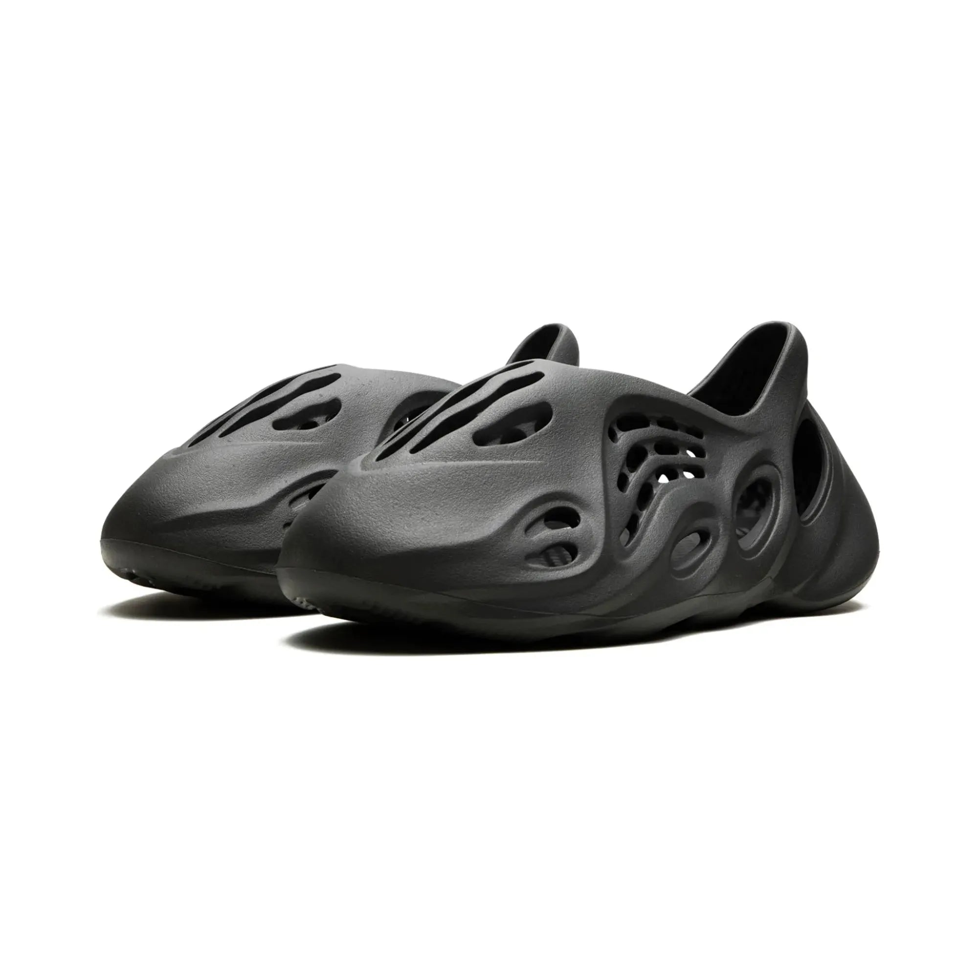 Adidas Yeezy Foam RNR "Carbon" - street-bill.dk