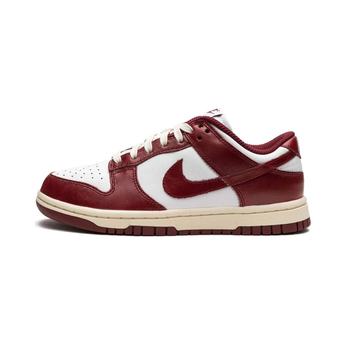 Nike Dunk Low PRM Vintage "Team Red" - street-bill.dk