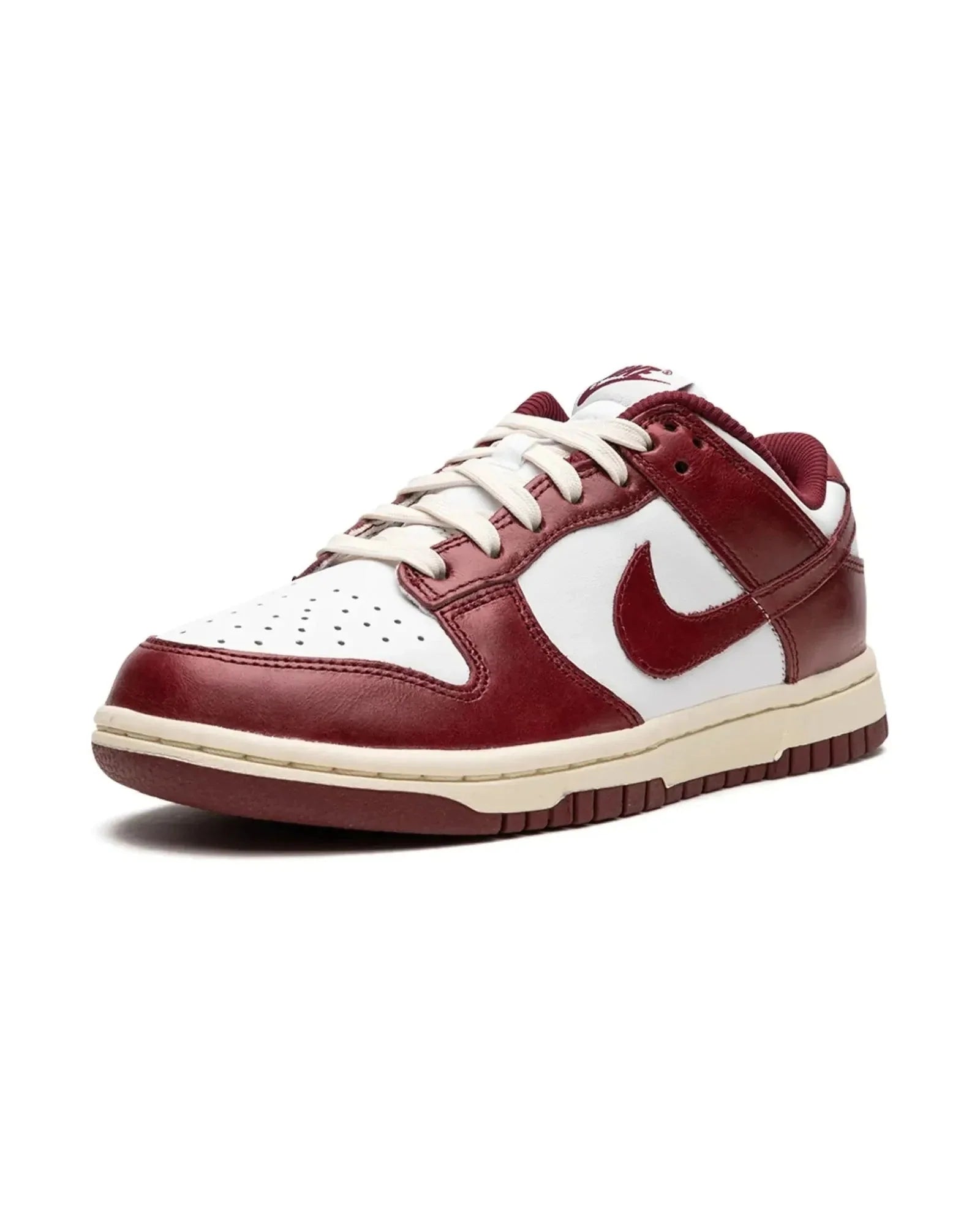 Nike Dunk Low PRM Vintage "Team Red" - street-bill.dk