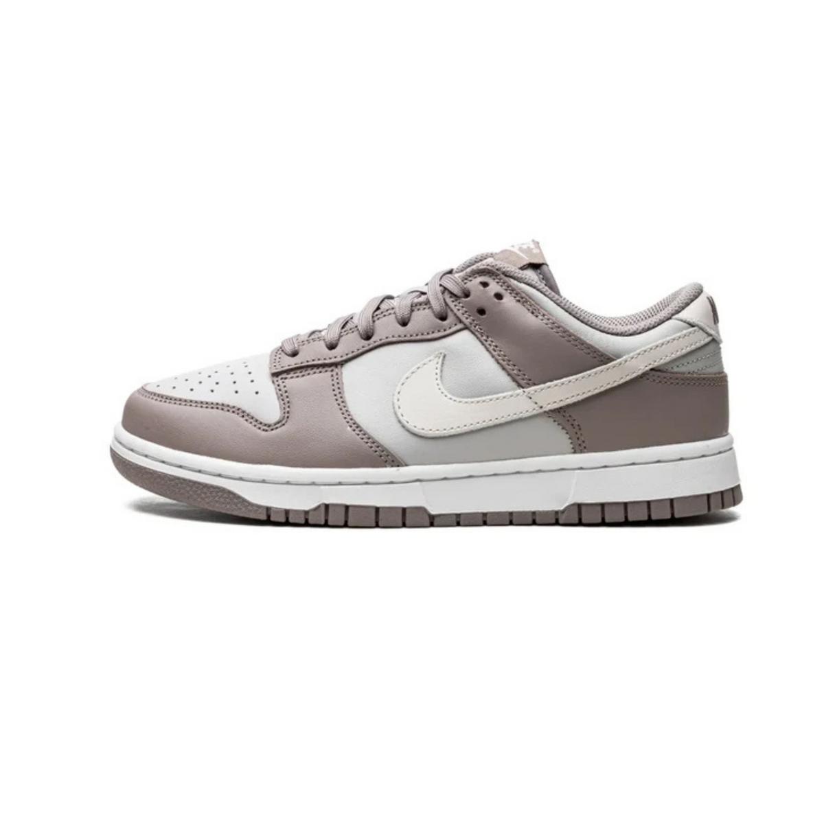 Nike Dunk Low "Bone Beige"