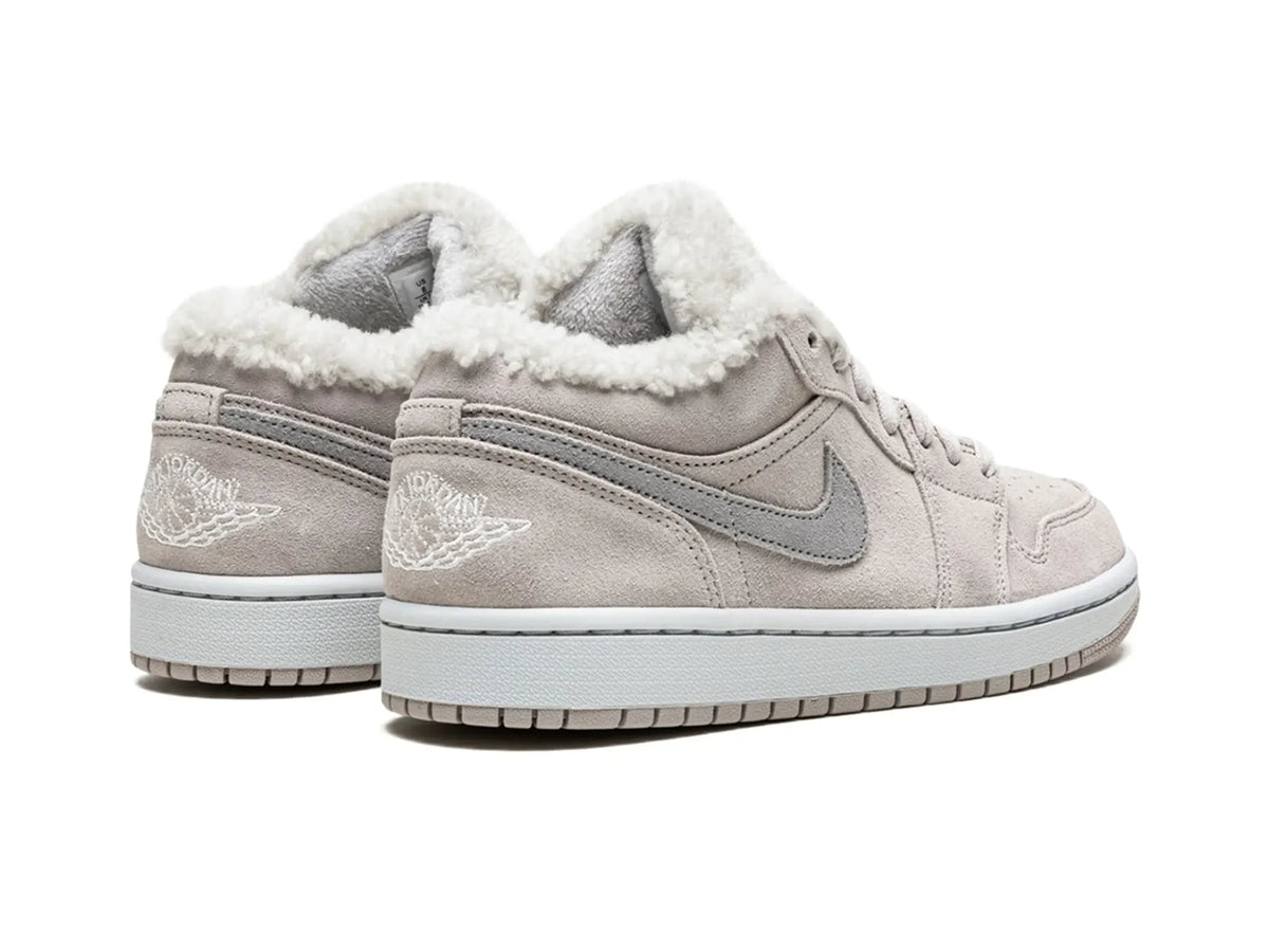 Jordan 1 Low SE Sherpa Fleece (Women's)