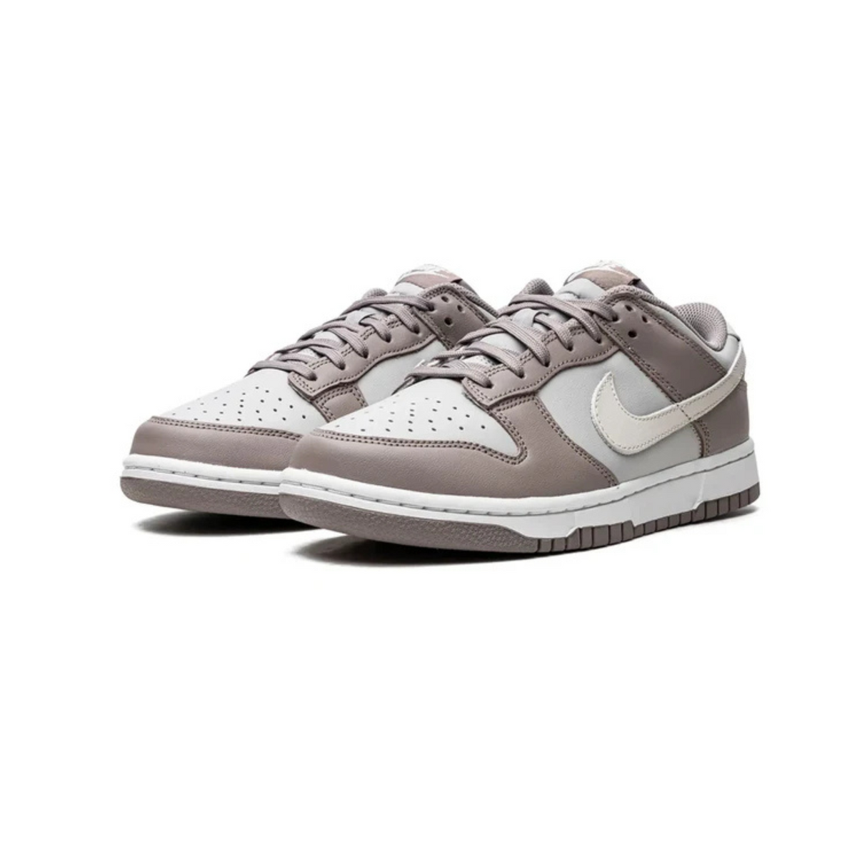 Nike Dunk Low "Bone Beige"