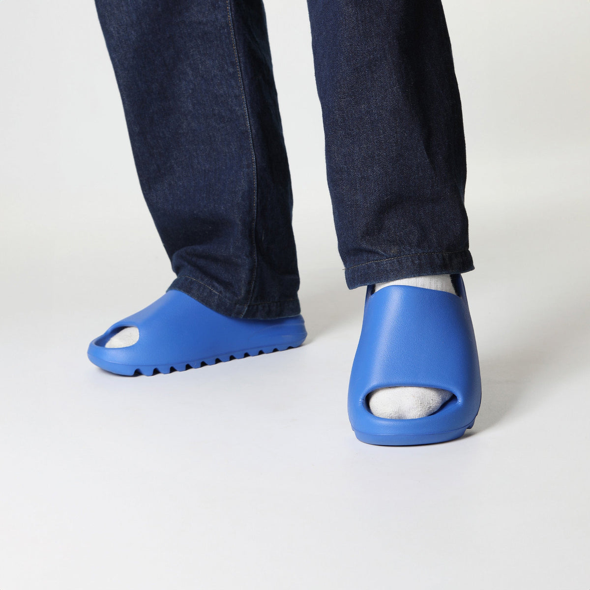 Yeezy Slide "Azure"