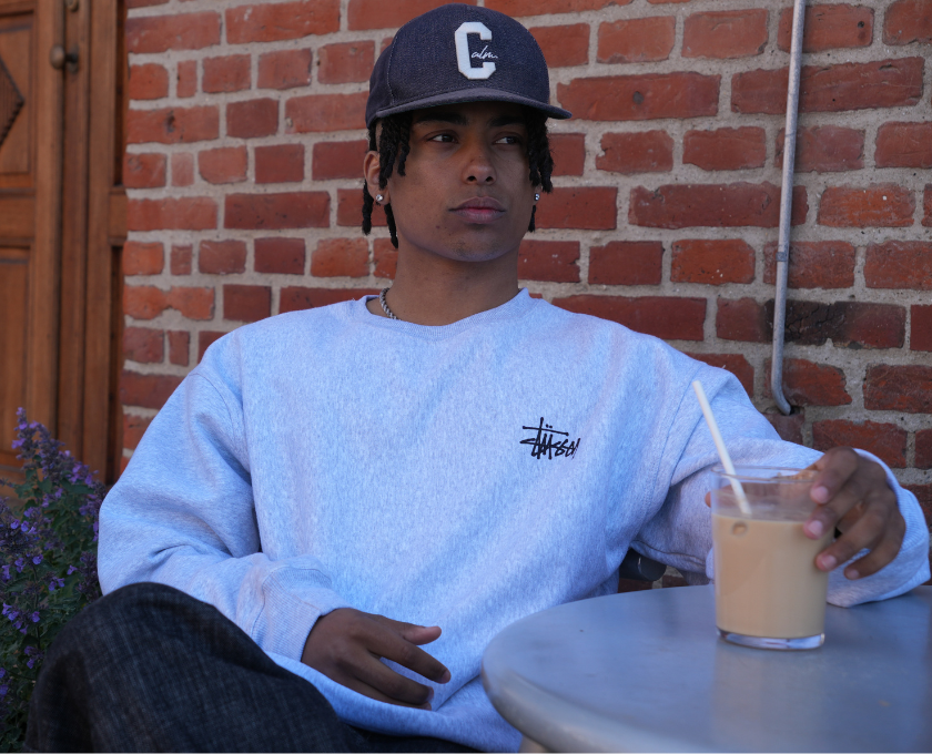 STUSSY-KOLLEKSJONEN-MED-MODEL