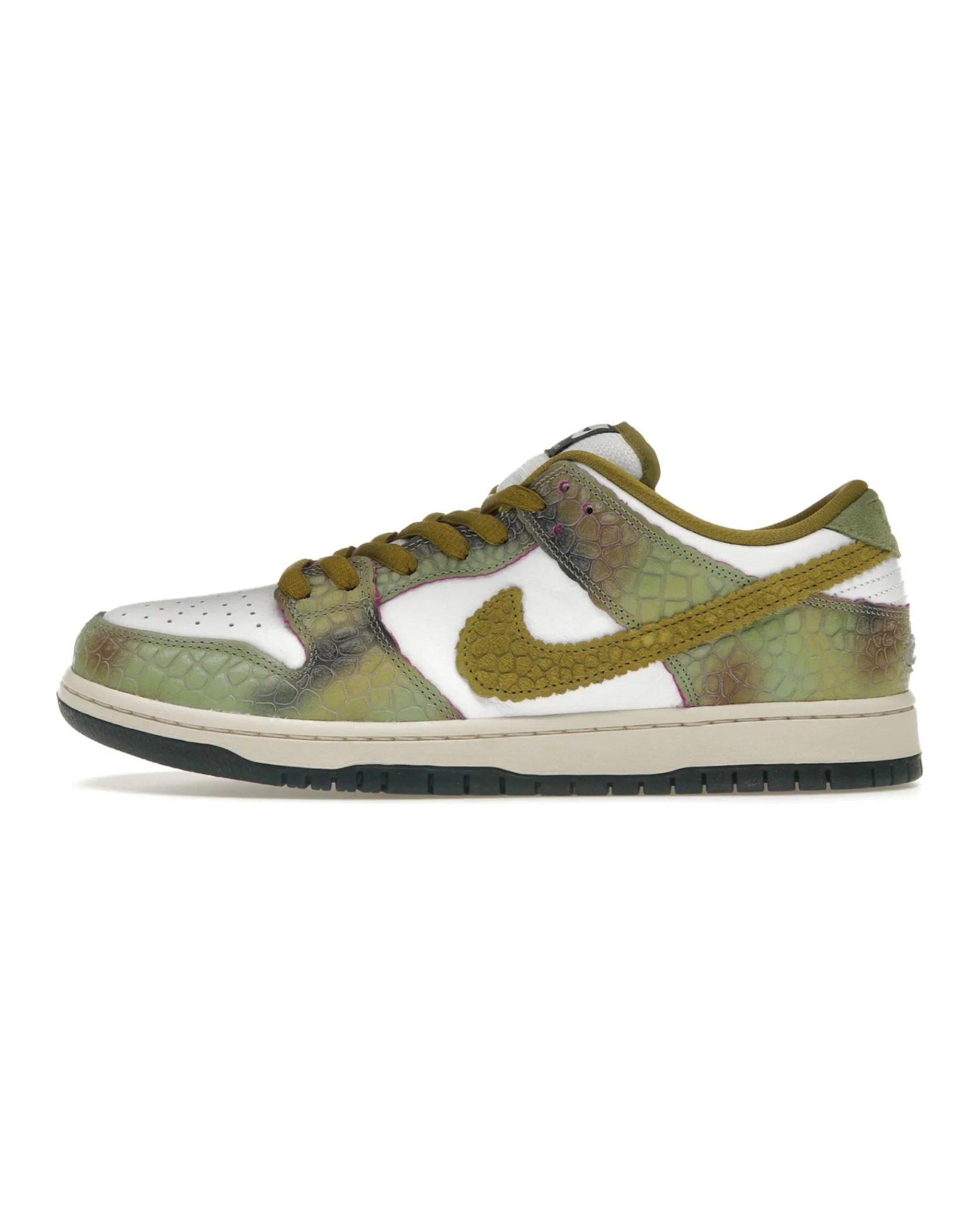 Nike SB Dunk Low Alexis Sablone "Chameleon"