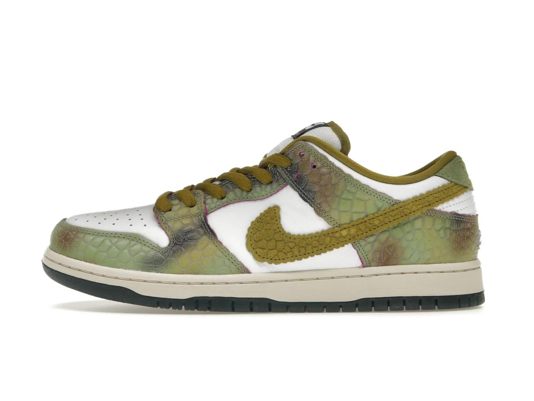 Nike SB Dunk Low Alexis Sablone "Chameleon"