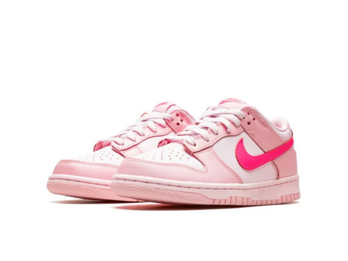 Nike Dunk Low "Triple Pink"