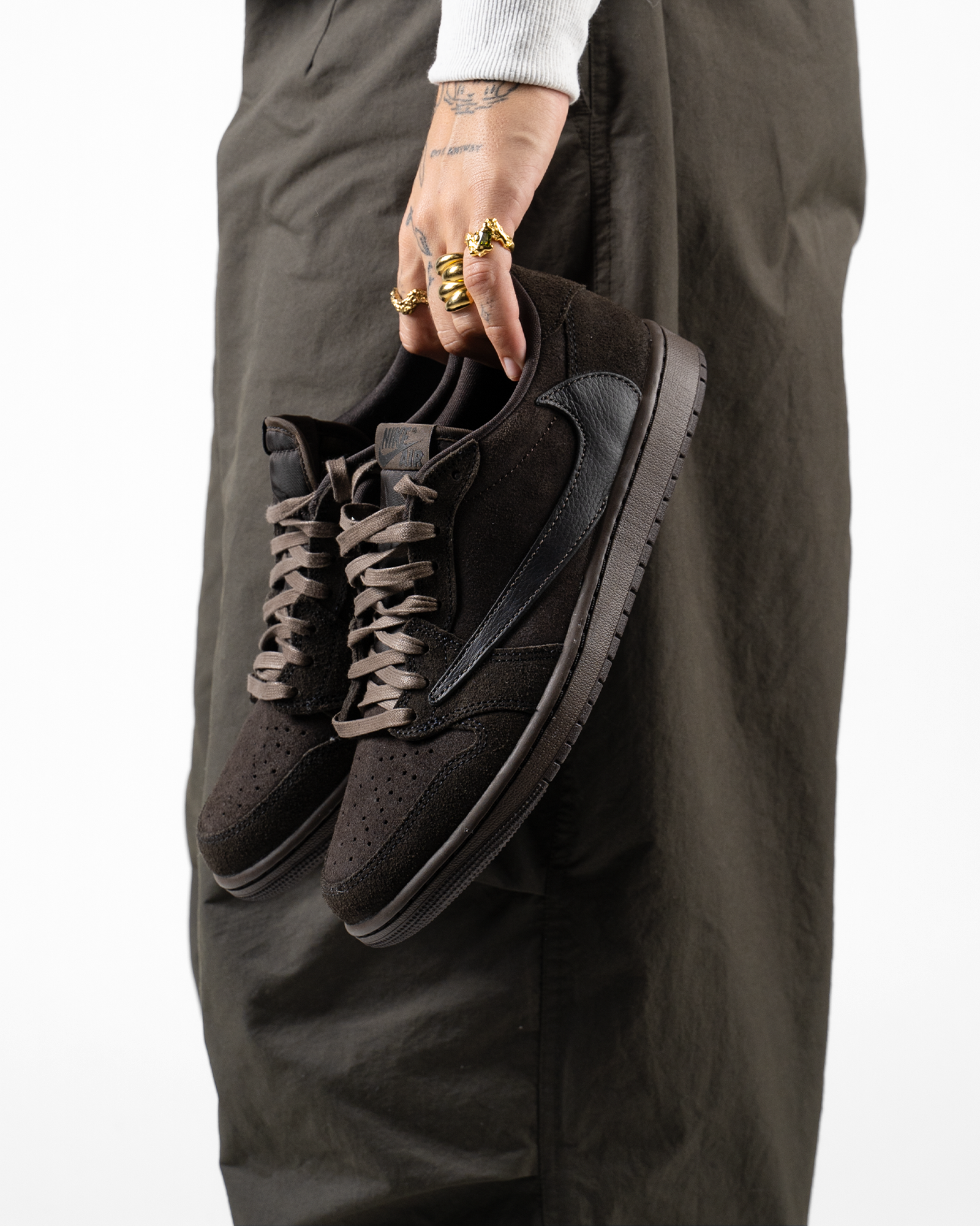 Nike Air Jordan 1 Retro Low OG SP Travis Scott "Velvet Brown"