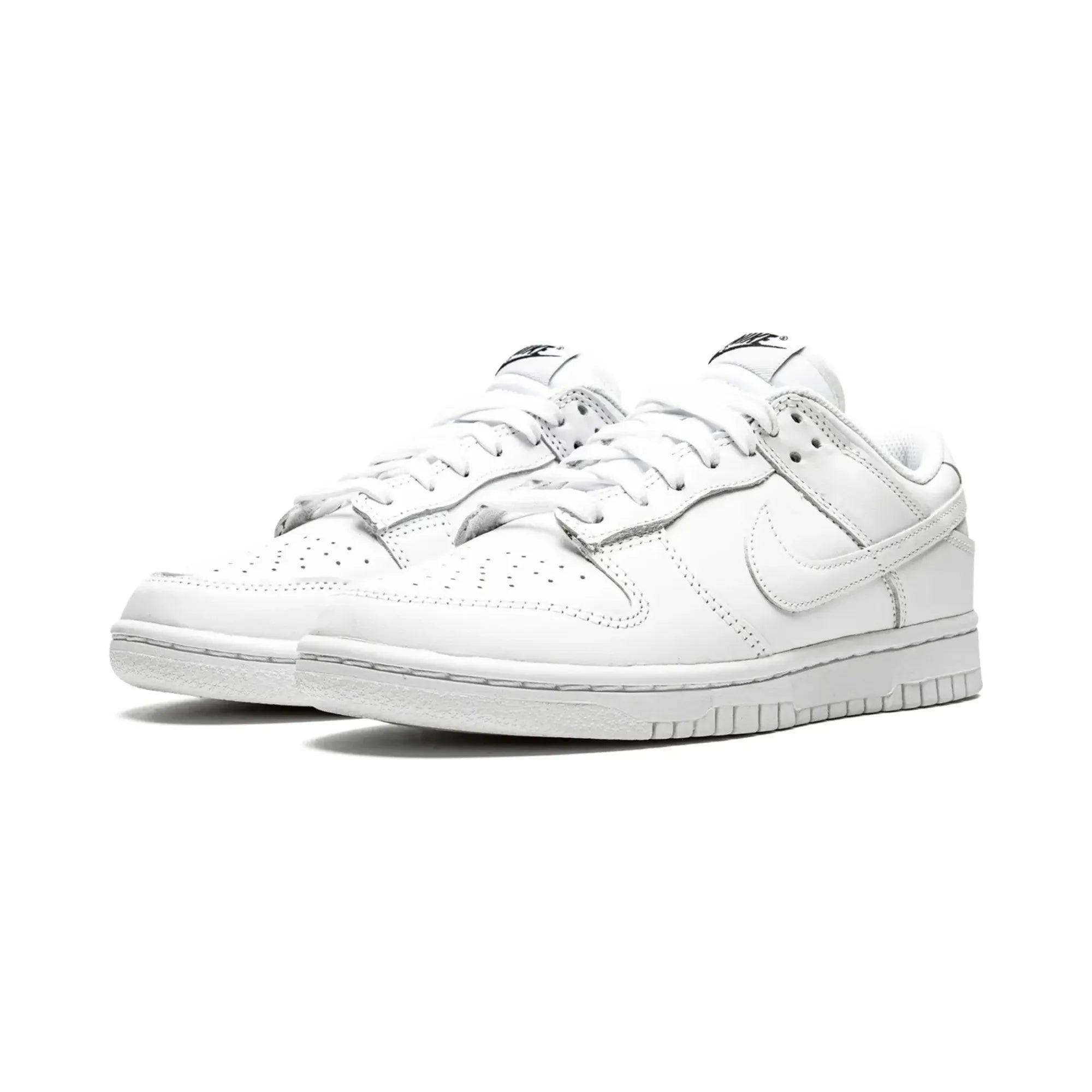 Nike Dunk Low "Triple White" - street-bill.dk