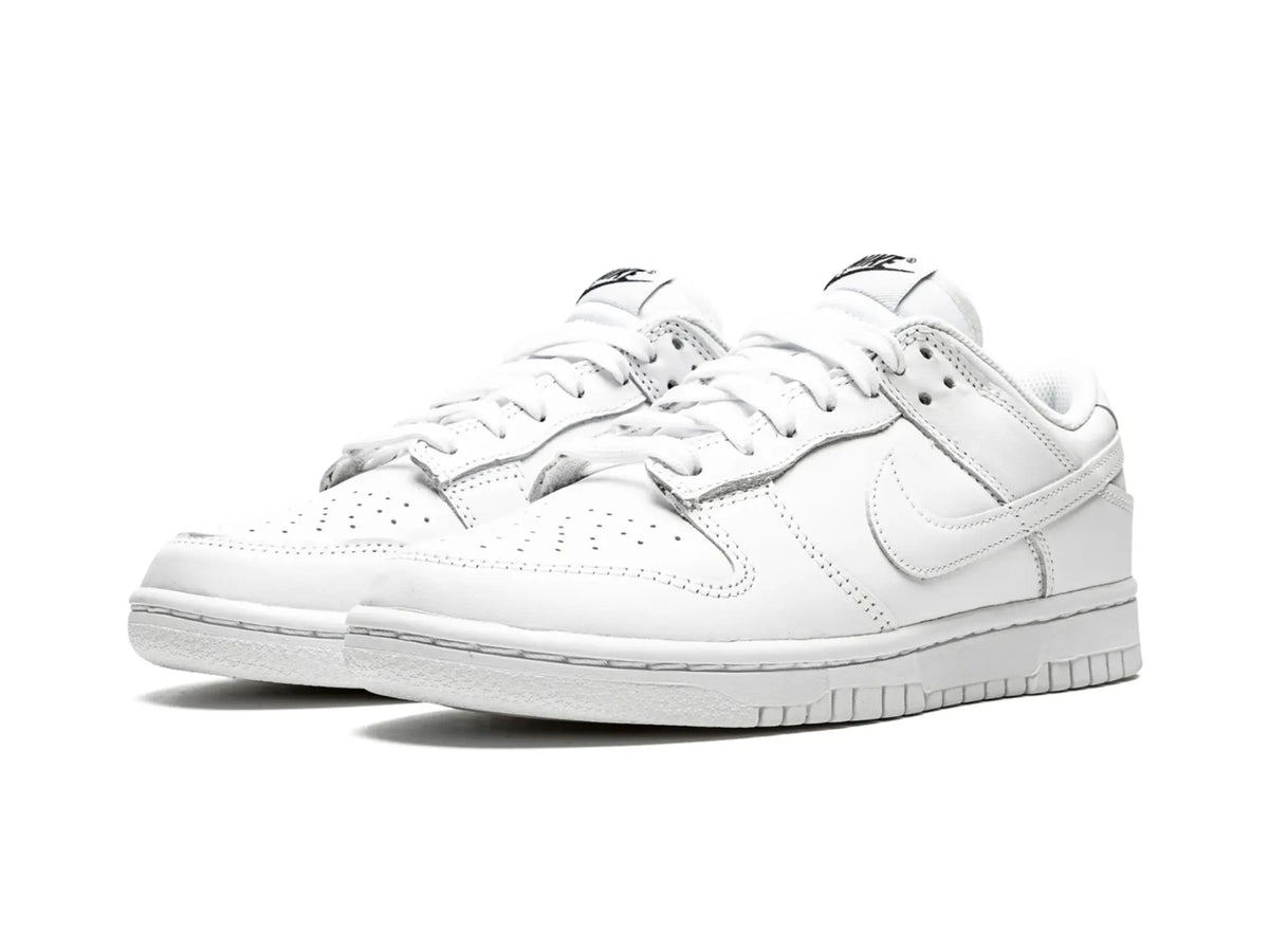 Nike Dunk Low "Triple White" - street-bill.dk