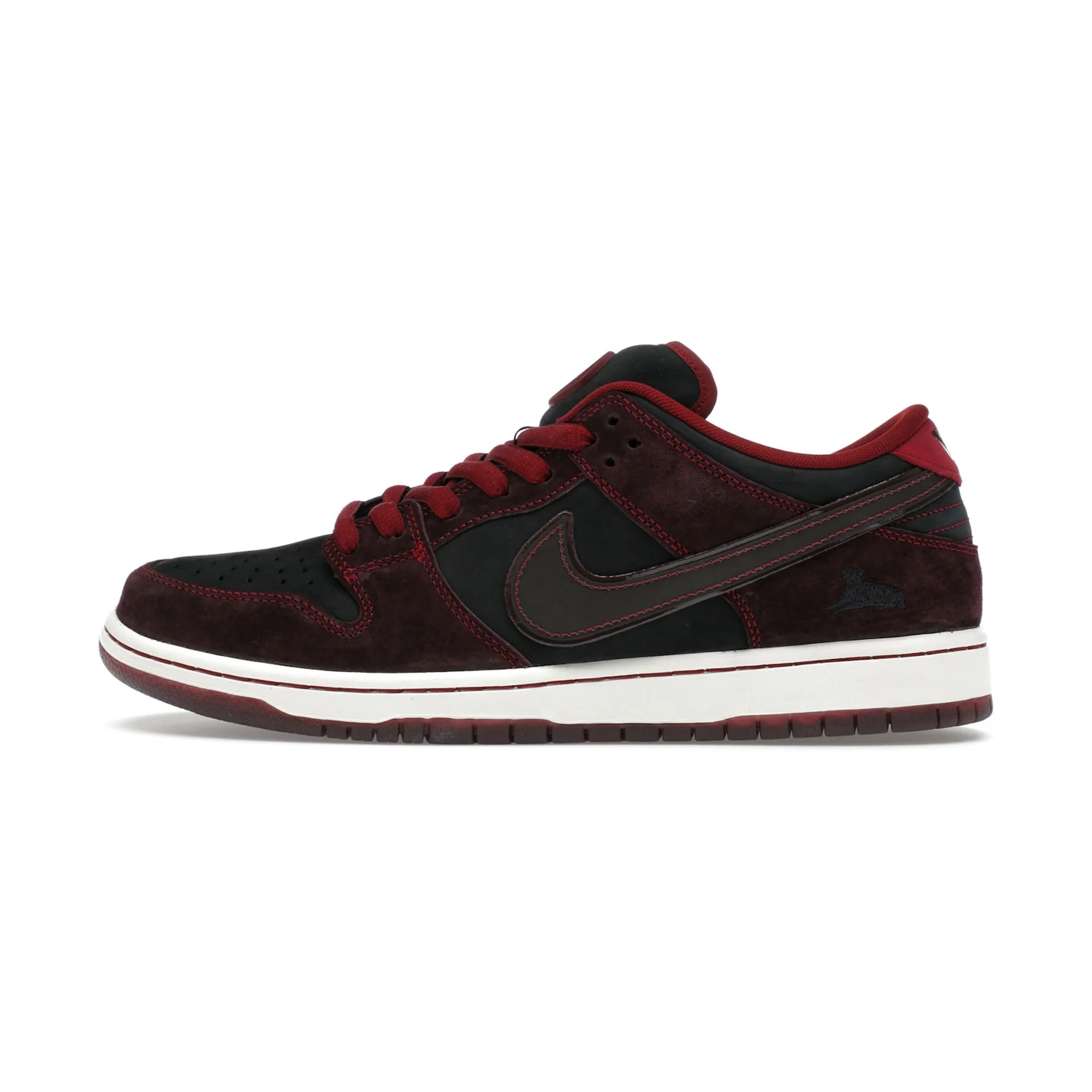 Nike SB Dunk Low Riot Skateshop