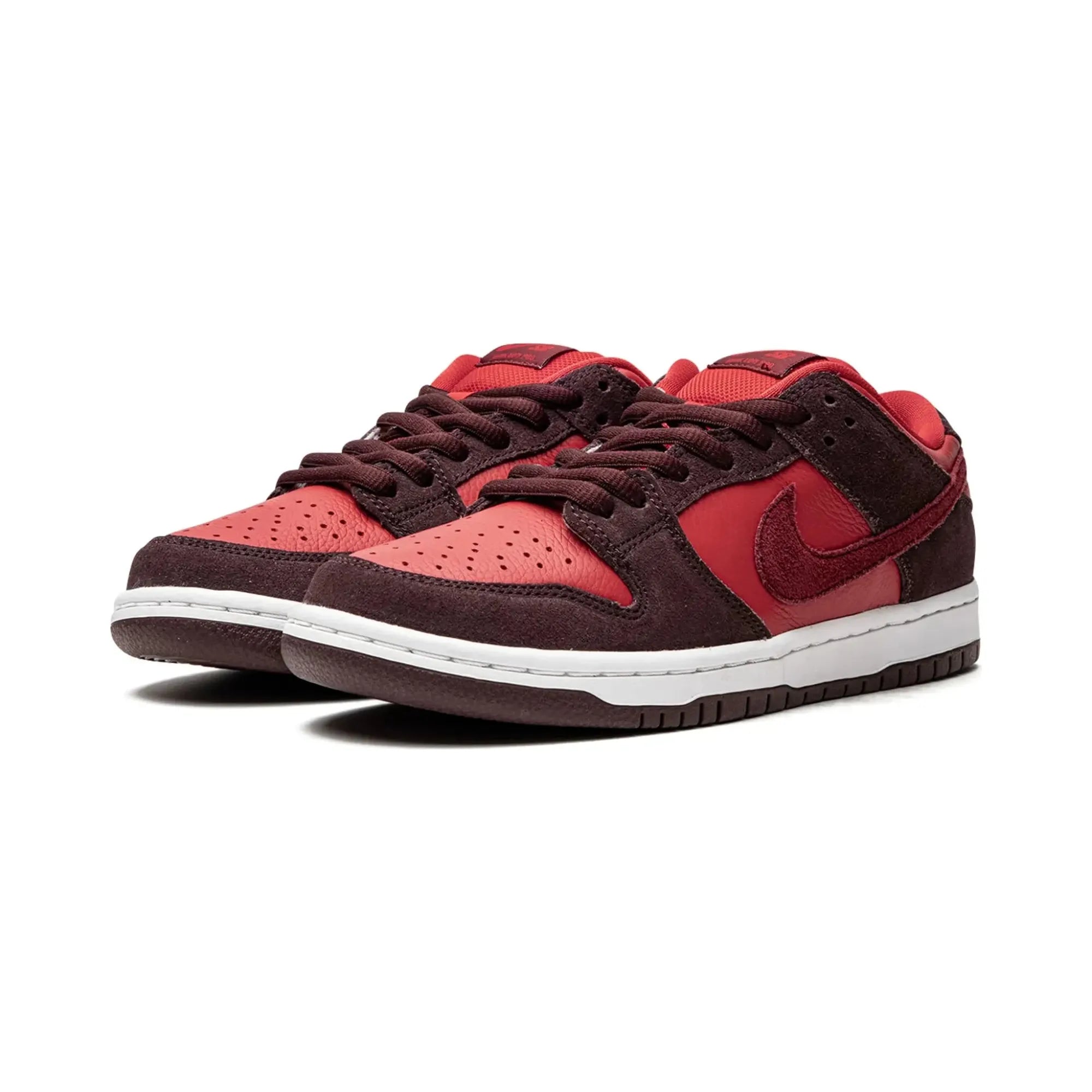 Nike SB Dunk Low "Cherry" - street-bill.dk