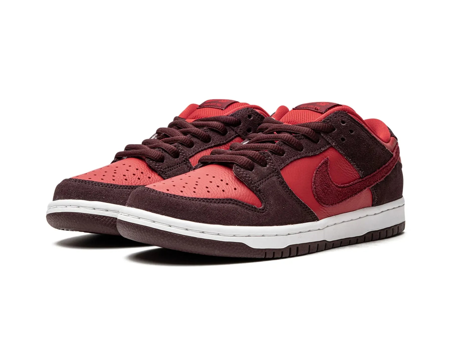 Nike SB Dunk Low "Cherry" - street-bill.dk