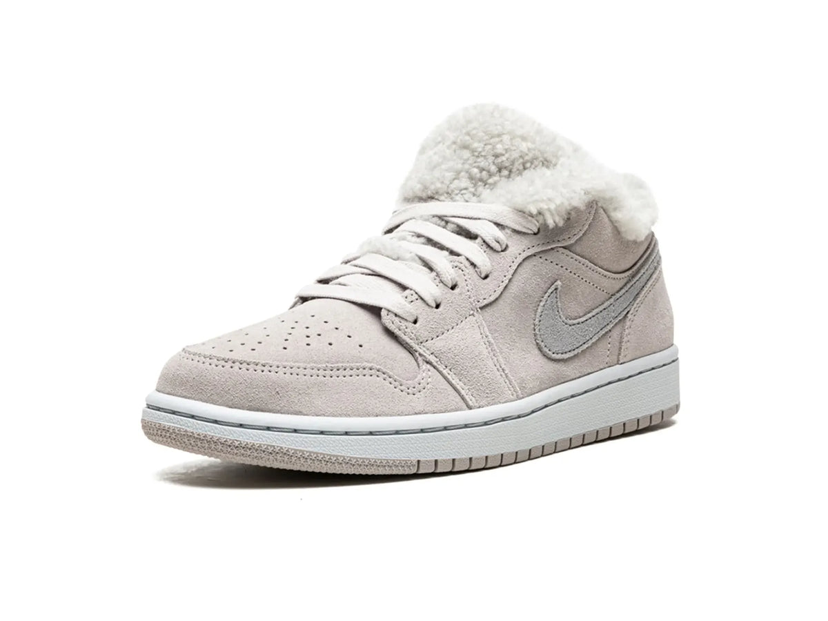 Jordan 1 Low SE Sherpa Fleece (Women's)