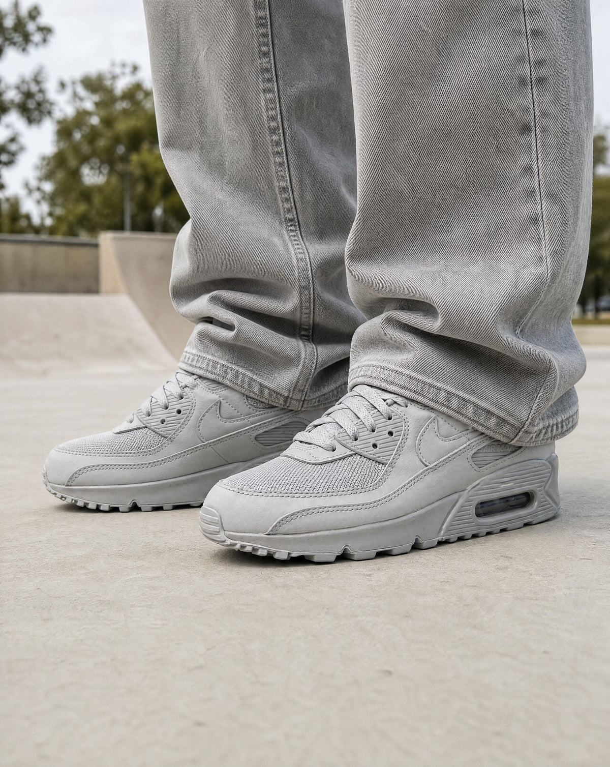 Nike Air Max 90 Recraft Wolf Grey - on-foot