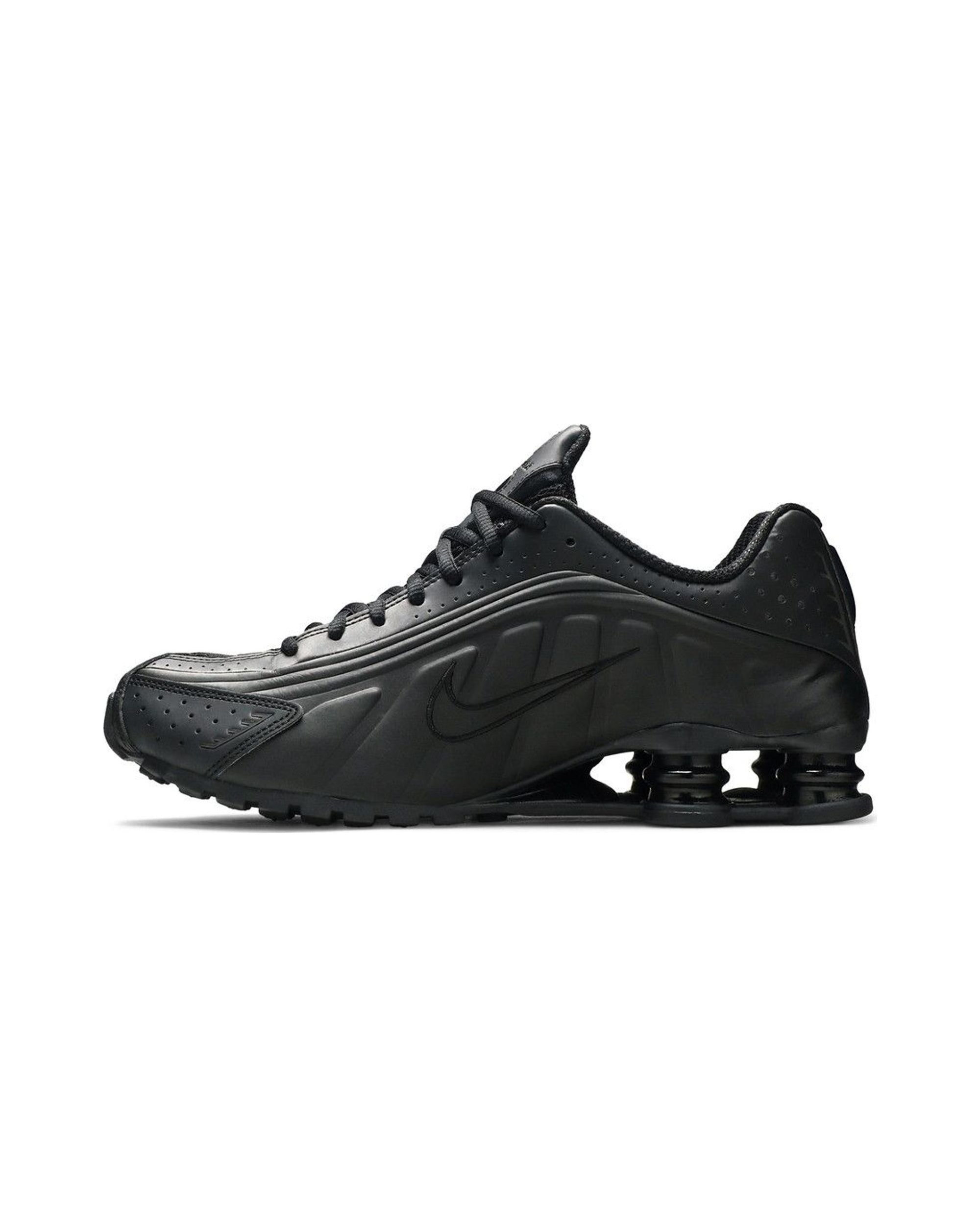 Nike Shox R4 Triple Black