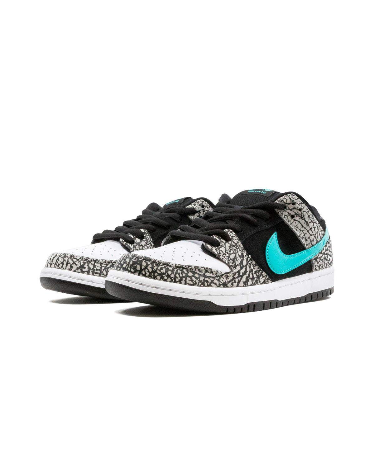 Nike SB Dunk Low atmos Elephant